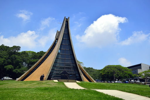 【台中市西屯區】東海大學巡禮-路思義教堂,乳品小棧,東海牧場 【台中市西屯區】東海大學巡禮-路思義教堂,乳品小棧,東海牧場