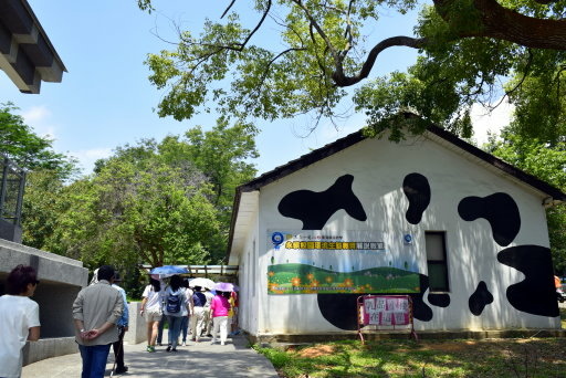 【台中市西屯區】東海大學巡禮-路思義教堂,乳品小棧,東海牧場 【台中市西屯區】東海大學巡禮-路思義教堂,乳品小棧,東海牧場