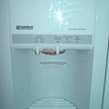 冰箱附設的飲水機