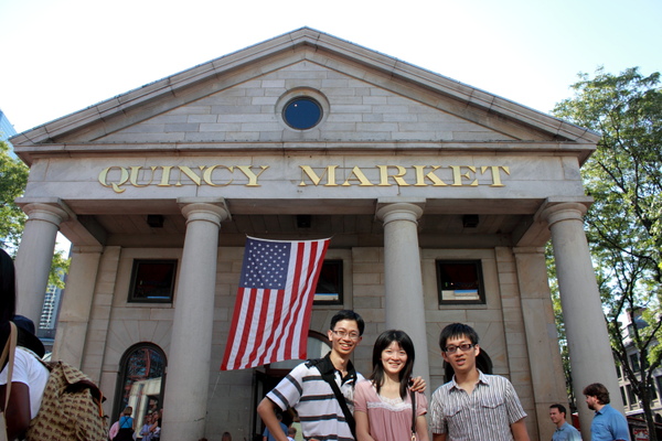 Quincy Market_with delicious clam cheddar, lobster roll & many many other stuffs