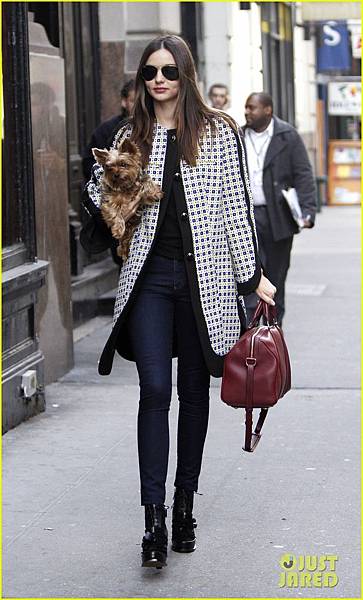 miranda-kerr-frankie-walk-02 (1)