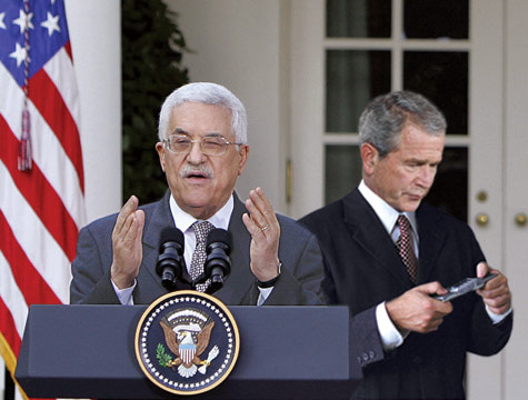 bush_texting.jpg bush_texting.jpg