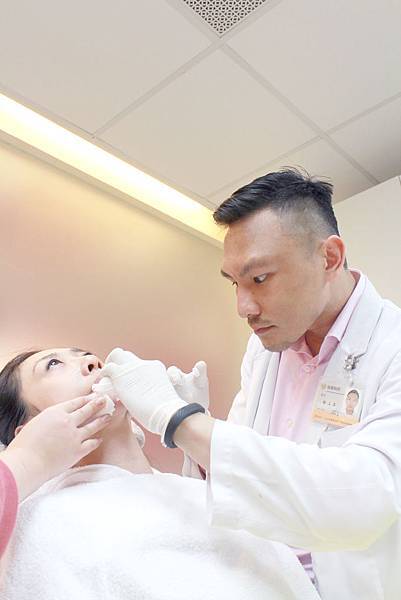 液態拉皮上立提新Ellansé 洢蓮絲聚己內酯少女針PolycaprolactonePCL膠原增生劑易麗適依戀詩3D聚左旋乳酸童顏針舒顏萃Sculptra晶亮瓷(微晶瓷)林上立上立皮膚科04.JPG 液態拉皮上立提新Ellansé 洢蓮絲聚己內酯少女針PolycaprolactonePCL膠原增生劑易麗適依戀詩3D聚左旋乳酸童顏針舒顏萃Sculptra晶亮瓷(微晶瓷)林上立上立皮膚科04.JPG