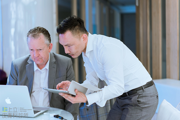 IMCAS上立醫生液態拉皮上立提Ellansé 洢蓮絲少女針PolycaprolactonePCL膠原增生劑易麗適依戀詩聚己內酯02.jpg IMCAS上立醫生液態拉皮上立提Ellansé 洢蓮絲少女針PolycaprolactonePCL膠原增生劑易麗適依戀詩聚己內酯02.jpg