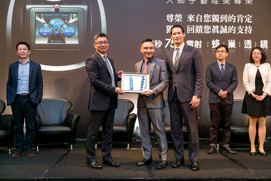 PicoSure755皮秒雷射蜂巢式聚焦陣列透鏡蜂巢透鏡皮秒雷射蜂巢皮秒雷射雀斑曬斑除斑痘疤毛孔細紋黑色素好膚質復原755蜂巢皮秒多久打一次蜂巢皮秒多少錢皮秒雷射價格755皮秒雷射價位09.jpg PicoSure755皮秒雷射蜂巢式聚焦陣列透鏡蜂巢透鏡皮秒雷射蜂巢皮秒雷射雀斑曬斑除斑痘疤毛孔細紋黑色素好膚質復原755蜂巢皮秒多久打一次蜂巢皮秒多少錢皮秒雷射價格755皮秒雷射價位09.jpg