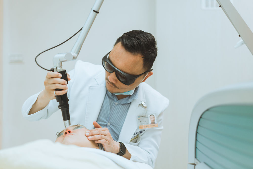 PicoSure755皮秒雷射蜂巢式聚焦陣列透鏡蜂巢透鏡皮秒雷射蜂巢皮秒雷射反黑除斑術後保養7.jpg PicoSure755皮秒雷射蜂巢式聚焦陣列透鏡蜂巢透鏡皮秒雷射蜂巢皮秒雷射反黑除斑術後保養7.jpg