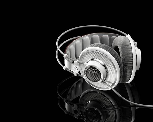 headphones_music_monochrome_reflection_desktop_1280x1024_hd-wallpaper-52652