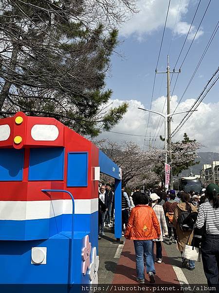 〖韓國｜釜山〗釜山春天熱門景點 鎮海 진해『軍港節』慶和火車