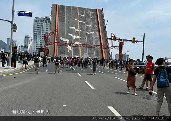 『韓國｜釜山』釜山第一座開跳式吊橋<影島大橋 (영도대교)>