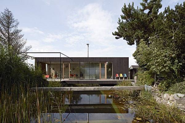 546ac689e58ecea75a0000fb_house-at-the-pond-hpsa_teichhaus_01-1000x666.jpg 546ac689e58ecea75a0000fb_house-at-the-pond-hpsa_teichhaus_01-1000x666.jpg