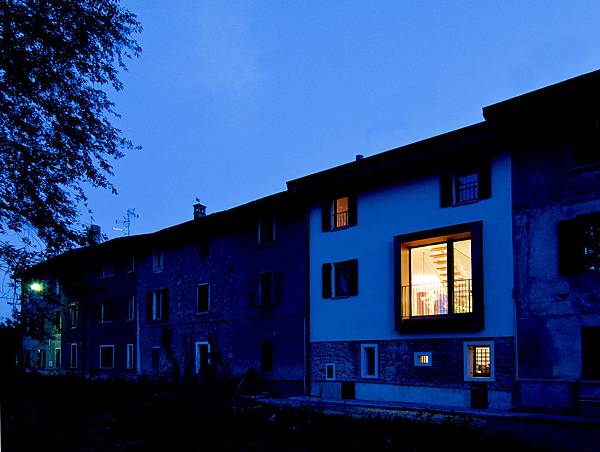 7_North front night view 7_North front night view