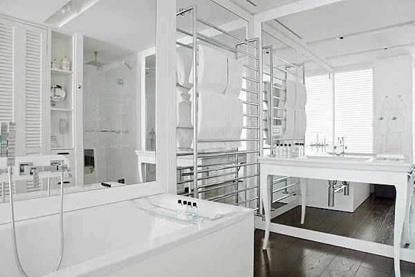 Bathroom Bathroom