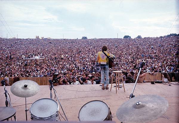3._John_Sebastian_performing_at_Woodstock_1969__Henry_Diltz_Corbis.jpg 3._John_Sebastian_performing_at_Woodstock_1969__Henry_Diltz_Corbis.jpg