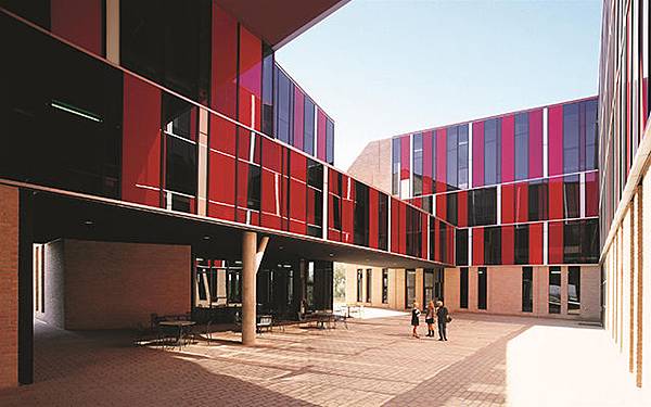 Alejandro-Aravena-St-Edwards-University-02.jpg Alejandro-Aravena-St-Edwards-University-02.jpg