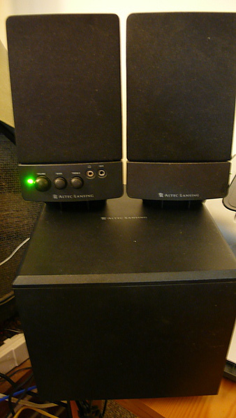 04.  Speakers - Altec Lansing BXR1121 喇叭  