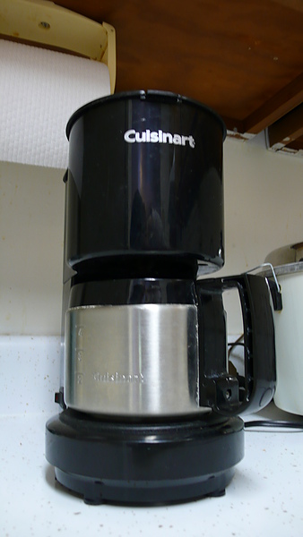 09. 4-cup cuisinart coffee maker (美式咖啡機)