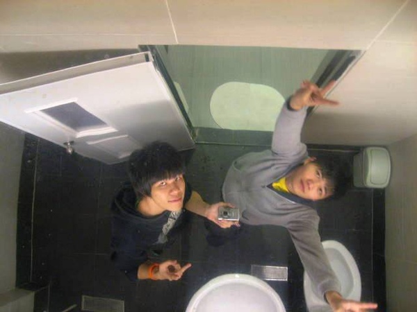1445223218-民宿浴室~~.jpg