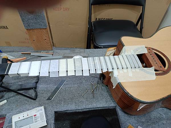 psi guitar 上枕換置與弦距設定工序