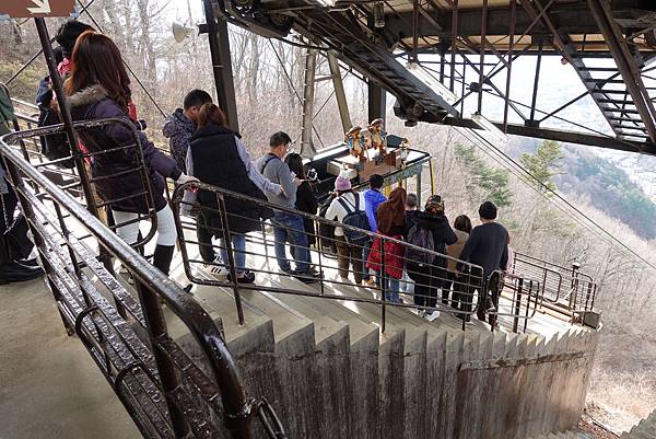 時間差不多準備搭乘纜車下山。