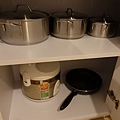 提供各種大小的鍋具烹飪。
