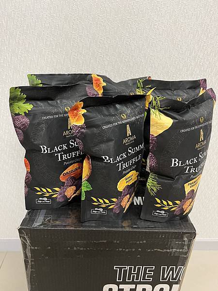 2022.02.08.分享：我最愛的洋芋片-Aroma Truffle 黑松露洋芋片。