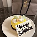 壽星當月入住，飯店贈送的蛋糕。
