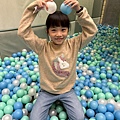 她...一直玩一直玩，然後都不會累=..=。