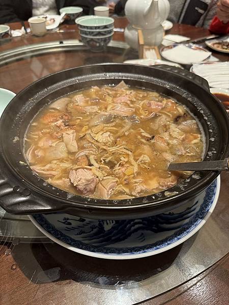 傳說中的肚包雞。