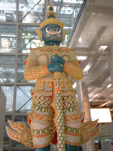 曼谷機場的守護神？！