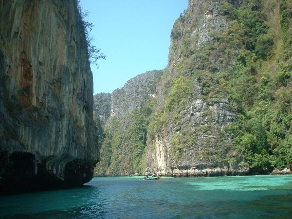 Phi-Phi Le