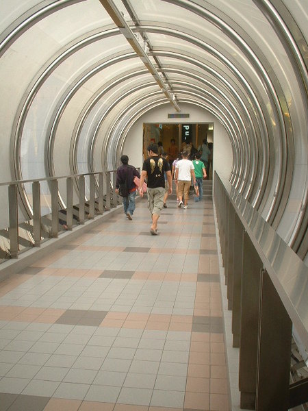 這條通到通Siam Centre