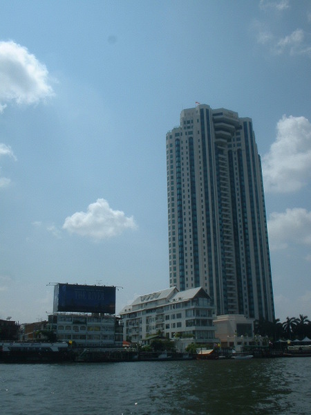昭披耶河沿岸的建築