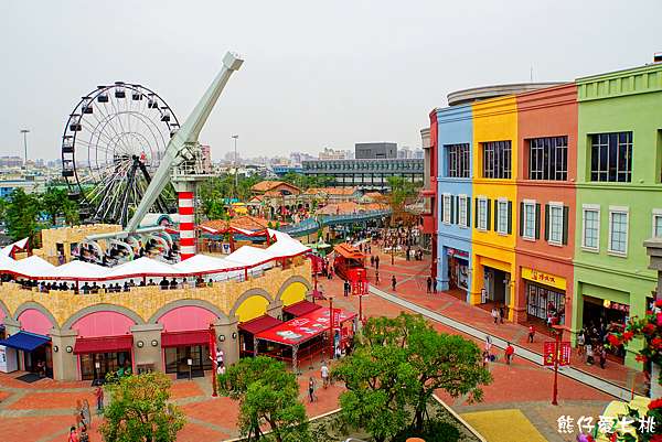 高雄前鎮 大魯閣草衙道 高雄玩樂新亮點 鹿賽道遊樂園 國賓影城 休閒遊樂園 前鎮區購物中心 熊仔愛七桃 痞客邦