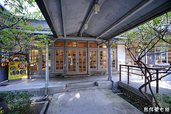 台中大里 翡翠精品莊園咖啡二店大里杙棧 菸葉實驗辦公廳舍 日式木造建築 大里咖啡廳 大里藝術廣場旁 熊仔愛七桃 痞客邦