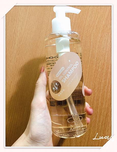 Venus Amour戀愛女神青檸與佛手柑控油蓬鬆洗髮精,Venus Amour戀愛女神,戀愛女神青檸與佛手柑控油蓬鬆洗髮精,戀愛女神,青檸與佛手柑控油蓬鬆洗髮精,控油蓬鬆洗髮精,控油洗髮精,控油,蓬鬆,洗髮精,暗戀控油洗髮精,暗戀系列控油洗髮精