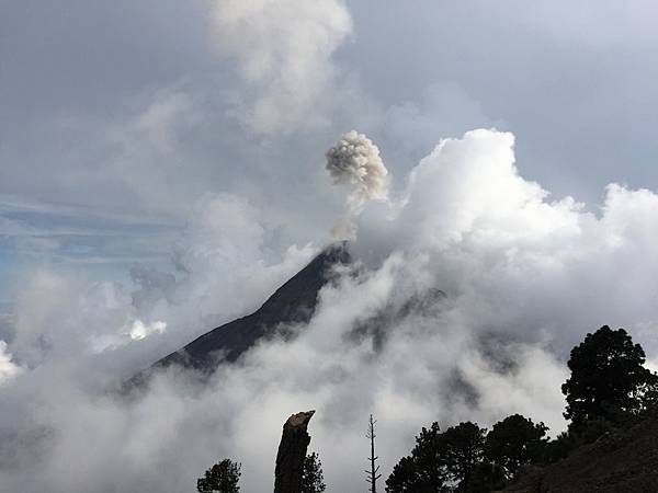 【瓜地馬拉 Acatenango】與火山談戀愛，我要攻頂啦！