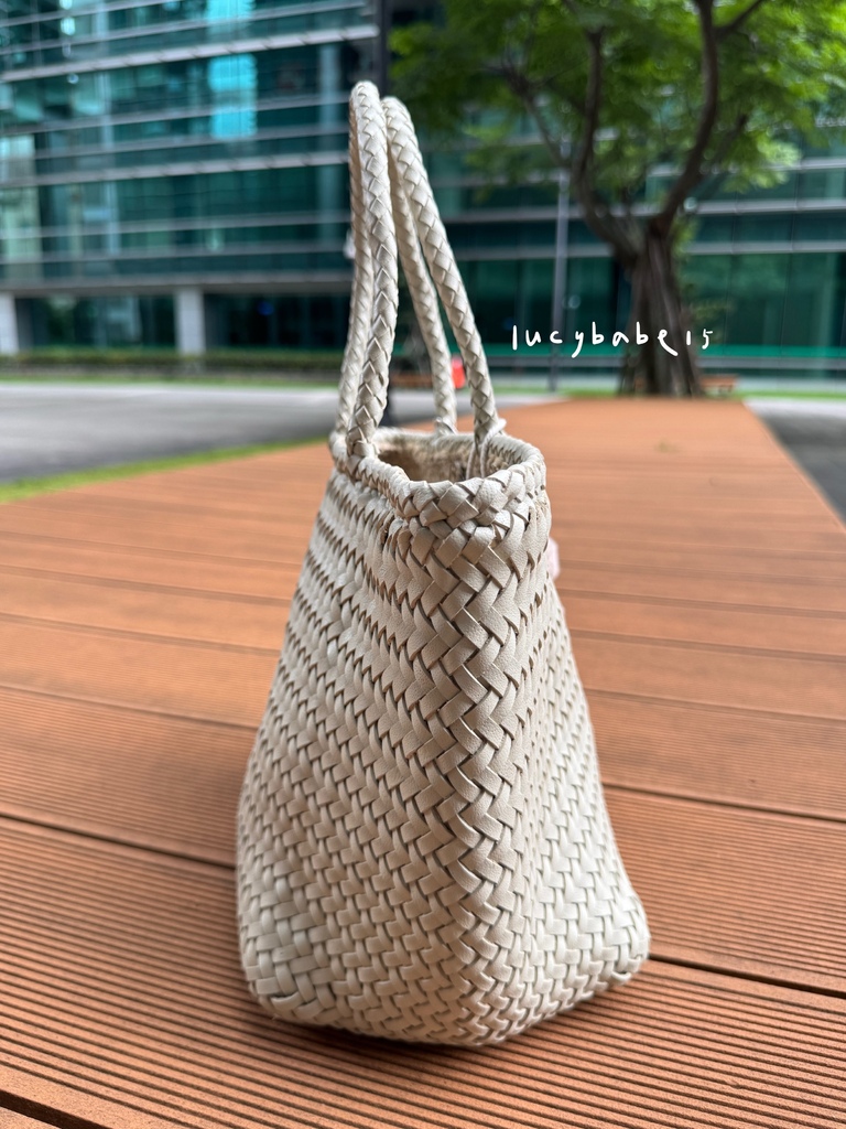 /tmp/phplQaxke /tmp/phplQaxke