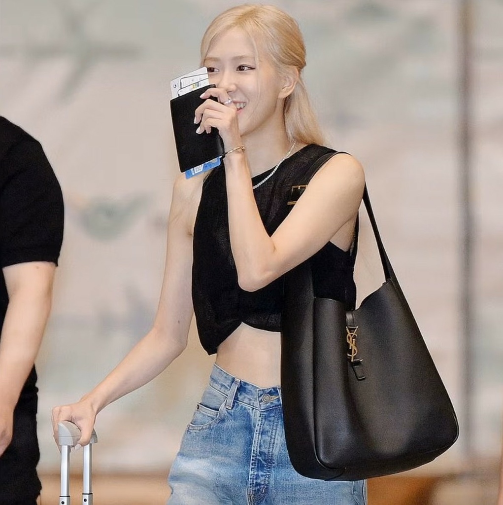 /tmp/phpwq4ZA8 /tmp/phpwq4ZA8