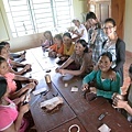 柬埔寨志工愛心製包