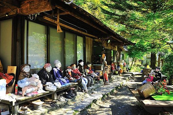 以"稻草人"匯聚人氣的詭譎日本村莊 {名頃村}