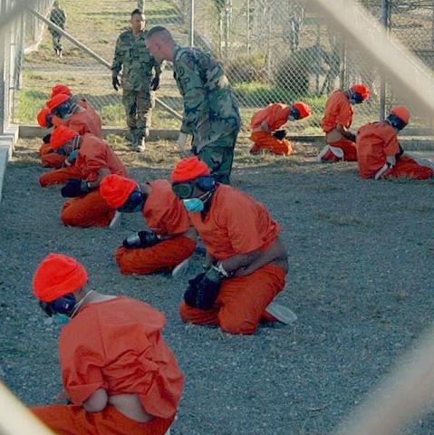 Camp_x-ray_detainees.jpg