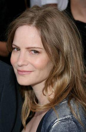 Jennifer Jason Leigh1.jpg