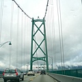 前往West Vancourver的Lion Gate Bridge