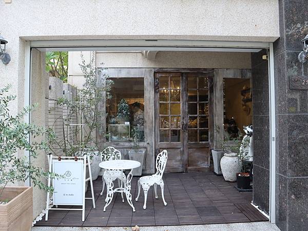 花房裏6.jpg 花房裏6.jpg