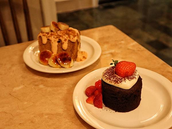 RAN CAFÉ藝廊般的歐式古典風格咖啡廳,甜點高水準呈現