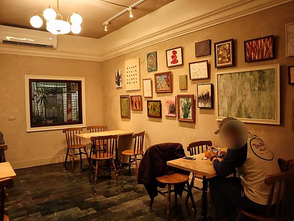 RAN CAFÉ藝廊般的歐式古典風格咖啡廳,甜點高水準呈現