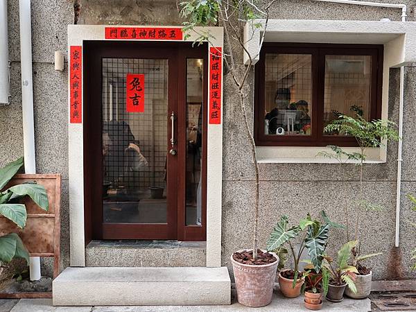 RAN CAFÉ藝廊般的歐式古典風格咖啡廳,甜點高水準呈現