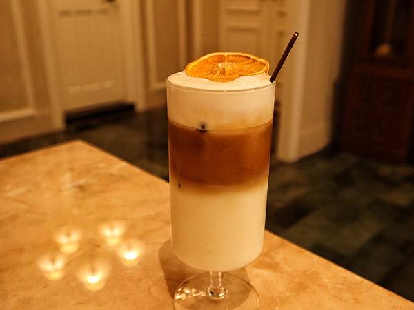 RAN CAFÉ藝廊般的歐式古典風格咖啡廳,甜點高水準呈現