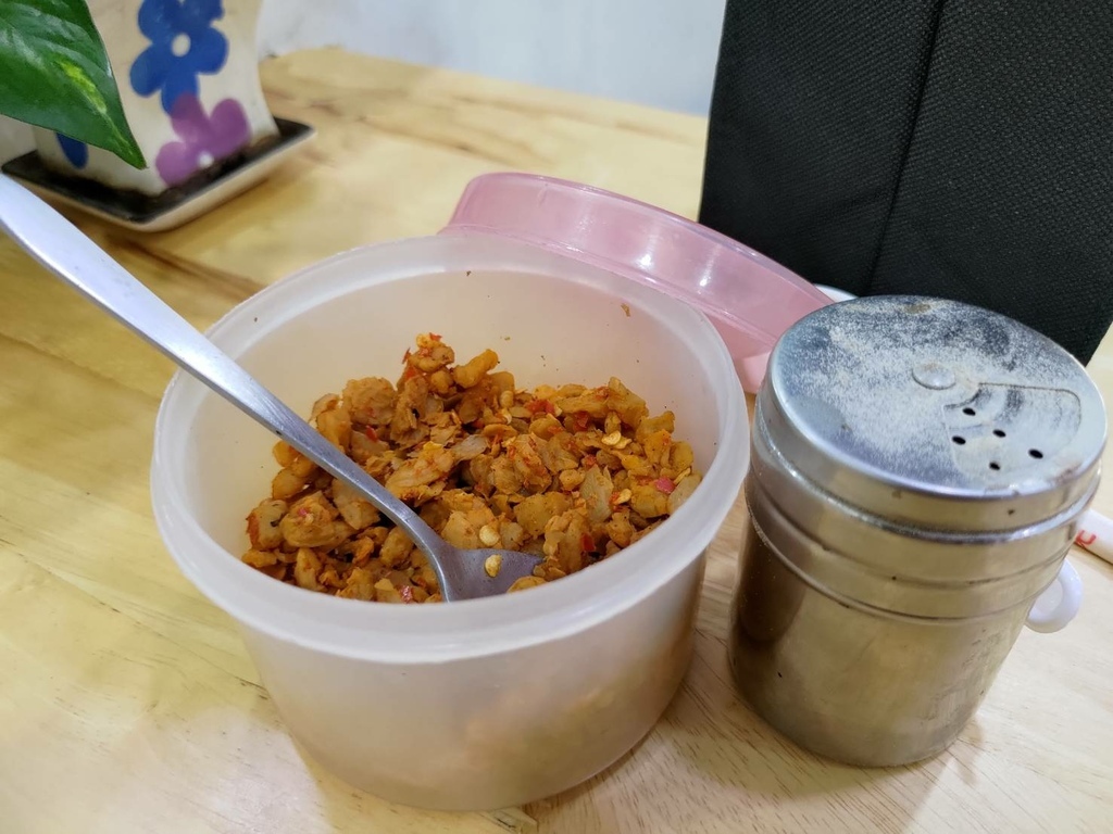 【台中沙鹿】小阿姨魯肉飯│滷肉肥而不膩，榮獲不少獎項~私心很