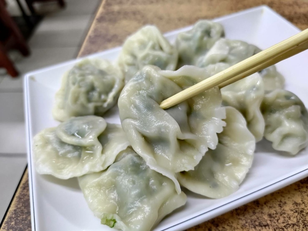 【台中沙鹿】陳家水餃│不愧是水餃專賣店，表現可圈可點~韭菜香